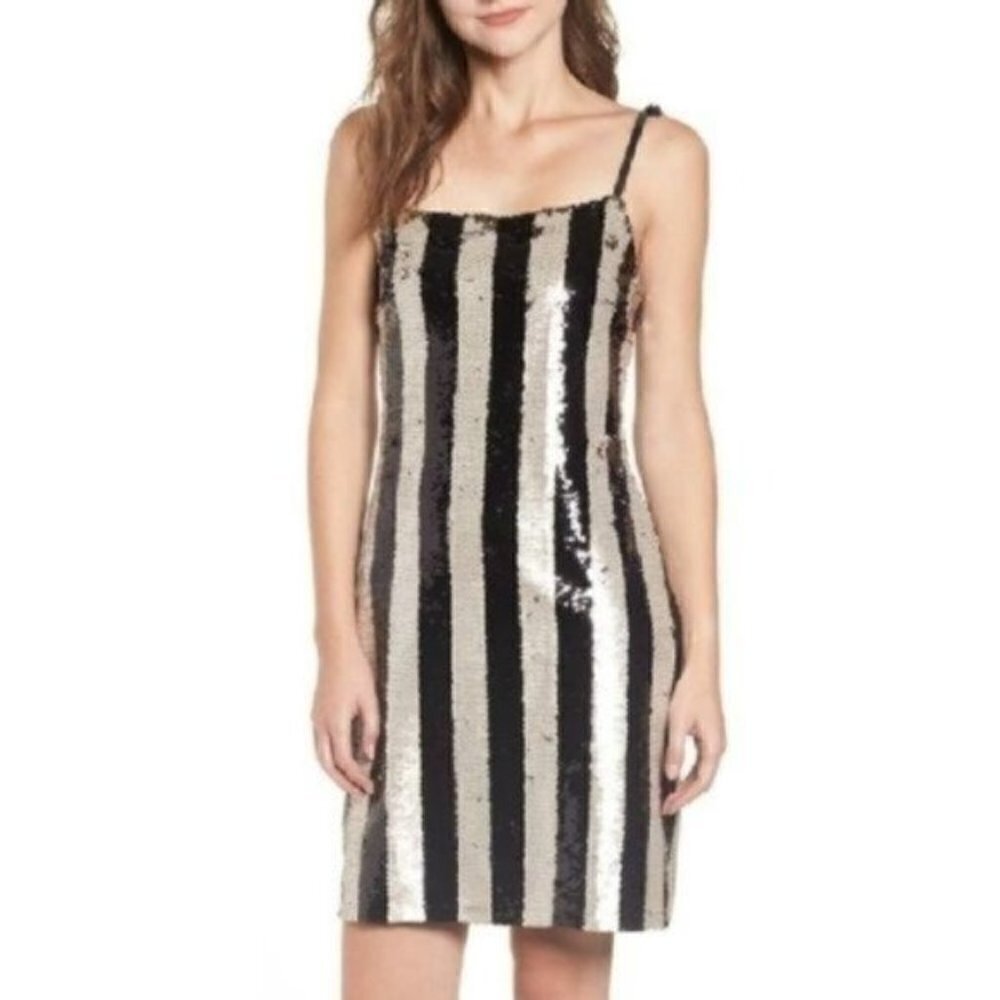 Cupcakes and Cashmere Reverse Sequin Dress - Picture 2 of 12